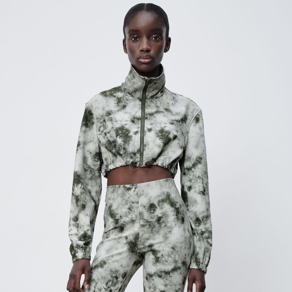 Tie dye crop sweatshirt. Zara. Like new :)